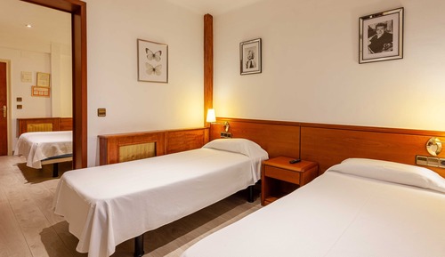Habitación cuádruple estándar