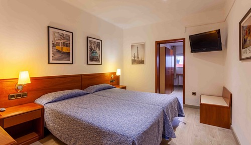 Habitación estándar con 1 cama doble o 2 individuales
