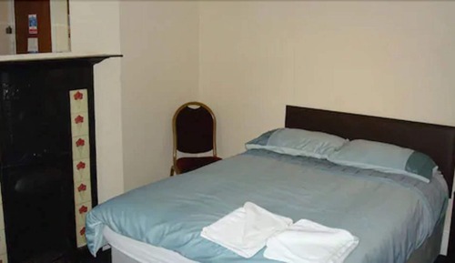 Habitación económica doble, baño compartido