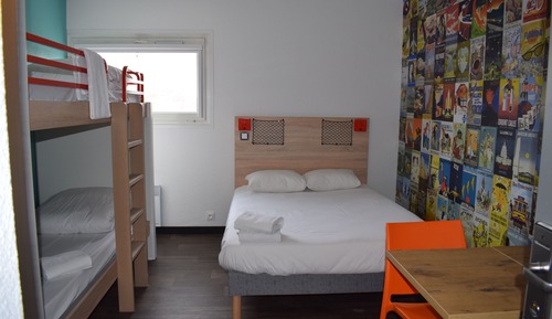 Habitación familiar, varias camas, baño privado (Cabrio)