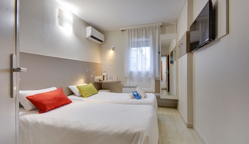 Habitación con 2 camas individuales