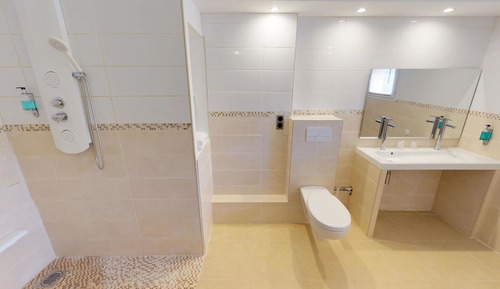 Habitación triple, varias camas