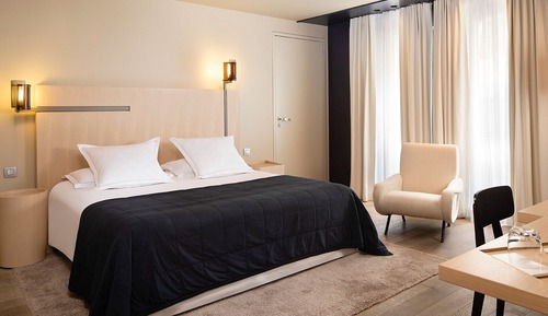 Prestige Room