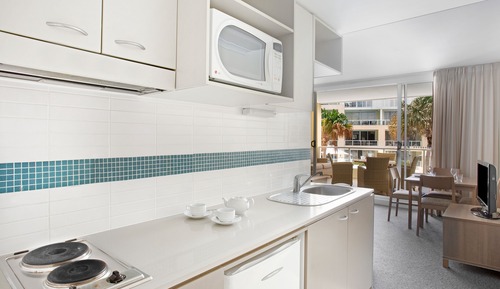 Suite Deluxe, vistas a la piscina (Housekeeping service every 8 nights)