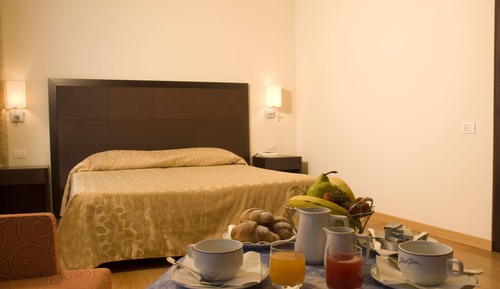 Habitación básica doble de uso individual, 1 cama de matrimonio grande