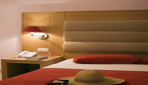 Habitación superior con 1 cama doble o 2 individuales
