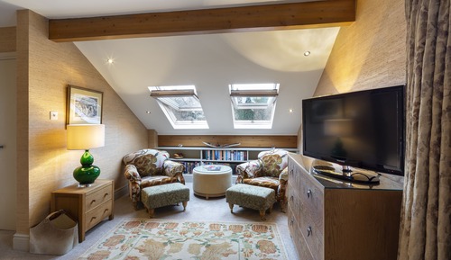 Suite (Lake House)
