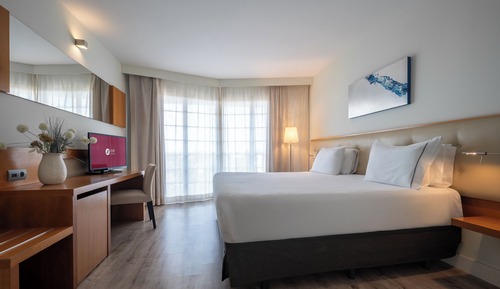 Habitación superior (2 Pax)