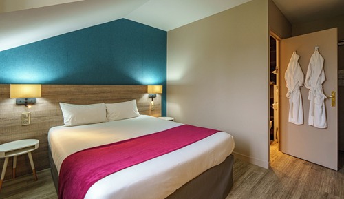 Habitación Confort con 1 cama doble o 2 individuales, vistas al jardín