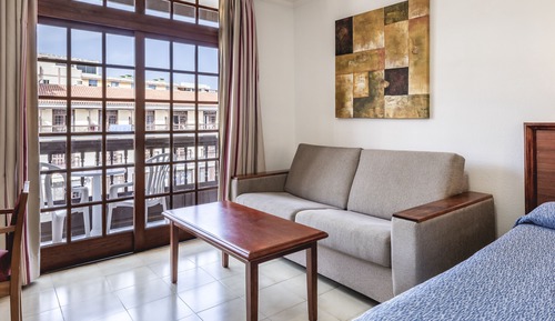 Estudio, terraza (1 adult)