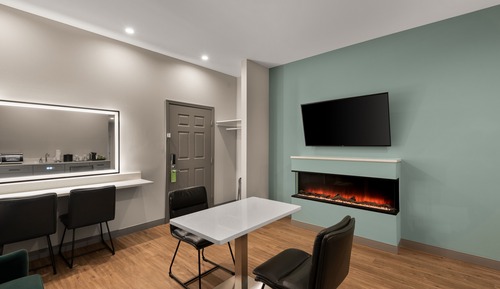 Suite, 1 habitación, no fumadores, vistas al jardín (1 King Bed, Dressing Counter)