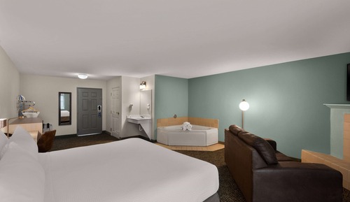 Suite, 1 cama de matrimonio grande, no fumadores (Mobility, Bathtub w/Grab Bars)