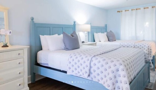 Suite estándar, 2 camas de matrimonio, cocina básica, vistas al río