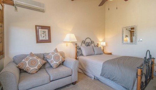 Habitación básica, 1 cama de matrimonio, no fumadores, vistas a la montaña