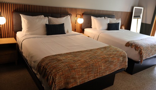 2 Full Beds