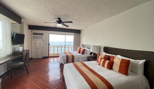 Deluxe Double Ocean Front