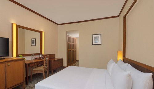 Deluxe Room, Multiple Beds, Garden View