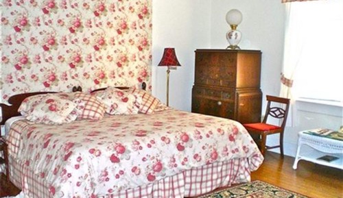 The Norfolk Rose Room