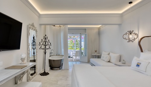 Signature Two Bedroom Suite with Outdoor Jetted Tub & Sea View