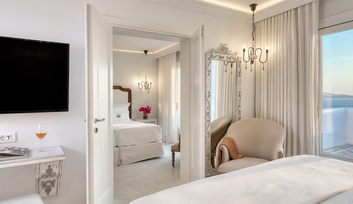 Signature Family Suite with Sea View