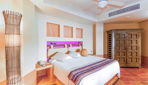 3 BEDROOM OCEAN VIEW 2KG 2TWN STE PLUNGE POOL
