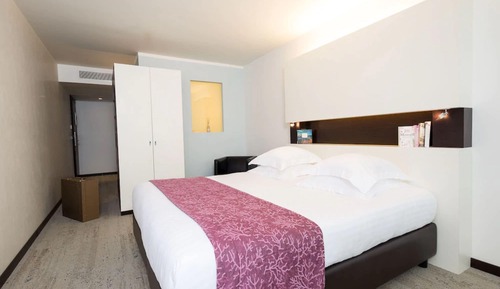 Habitación superior, vistas a la ciudad