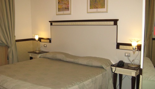 Habitación clásica con 1 cama doble o 2 individuales