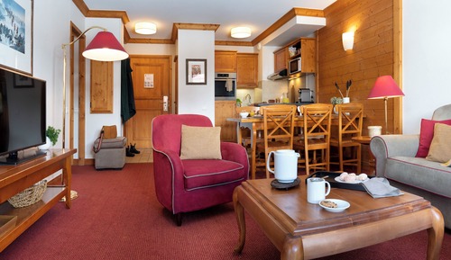 Apartamento superior, acceso a la piscina