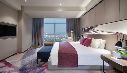 Suite (Crowne)