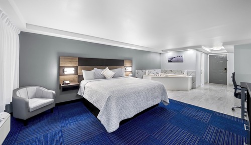 Suite, 1 cama de matrimonio grande, bañera de hidromasaje (Smoke Free)
