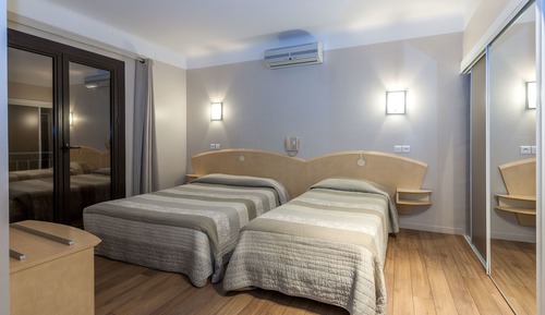 Habitación cuádruple Confort