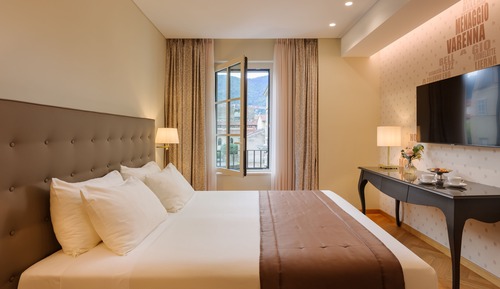 Habitación estándar con 1 cama doble o 2 individuales