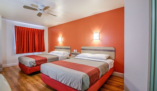 Habitación estándar, 2 camas de matrimonio, no fumadores