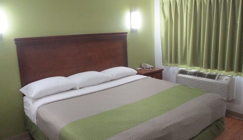 Habitación estándar, 1 cama de matrimonio grande, no fumadores, frigorífico y microondas