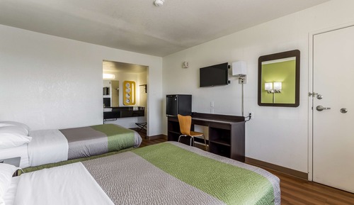 Habitación estándar, 2 camas dobles, accesible para personas con discapacidad, no fumadores
