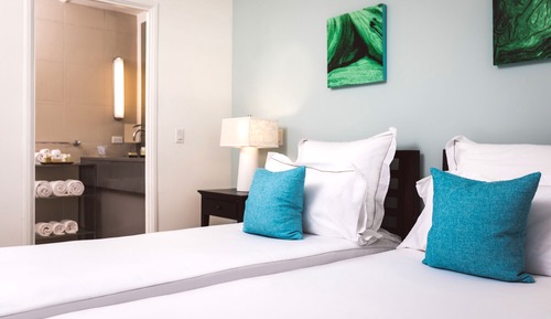 Suite (Carlisle Suite B)