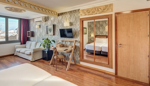 Habitación clásica con 2 camas individuales