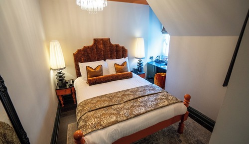 Manor House Deluxe King