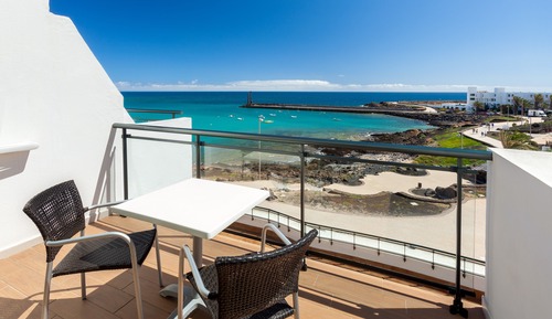 Habitación familiar, habitaciones comunicadas, vistas al mar (Terrace, 4 Adults)