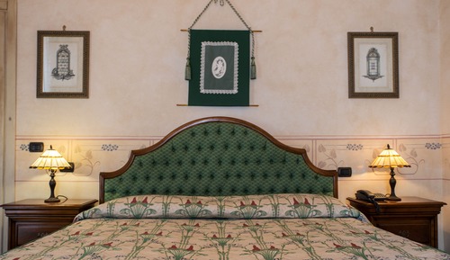 Habitación estándar con 1 cama doble o 2 individuales