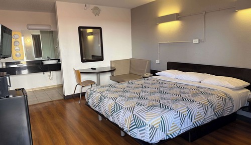 Habitación estándar, 1 cama de matrimonio grande, accesible para personas con discapacidad