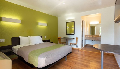 Habitación Deluxe, 1 cama de matrimonio, fumadores, frigorífico y microondas