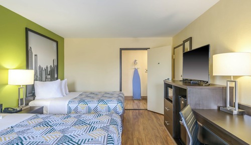 Habitación estándar, 2 camas dobles, accesible para personas con discapacidad, no fumadores