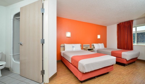 Habitación estándar, 2 camas dobles, accesible para personas con discapacidad, no fumadores