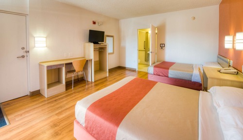 Habitación estándar, 2 camas dobles, accesible para personas con discapacidad, no fumadores