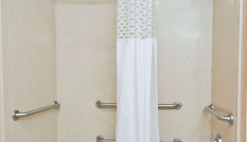 Habitación, 1 cama de matrimonio grande, accesible para personas con discapacidad, bañera