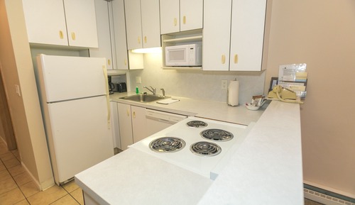 Habitación Signature, 1 cama de matrimonio grande con sofá cama (1 Bedroom Unit- Room 204-No Pets)