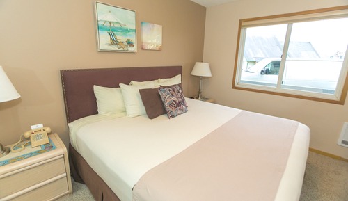 Habitación Signature, 1 cama de matrimonio grande con sofá cama (1 Bedroom Unit- Room 108-No Pets)