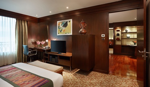 Davis Two-Bedrooms Suite (Main Wing)