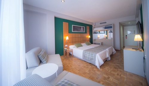 Habitación triple (2 adultos + 1 niño)